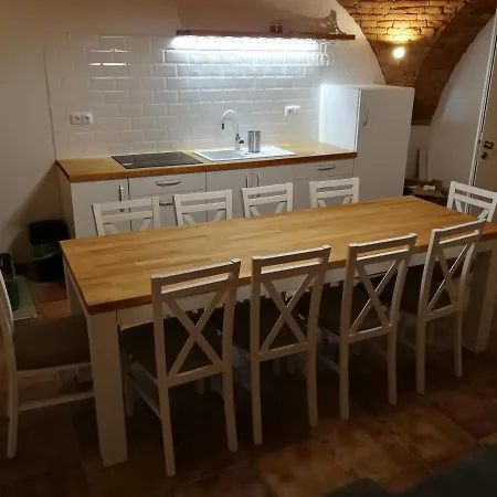 Apartmany Habanska, Cely Dum Pouzdrany Exterior photo